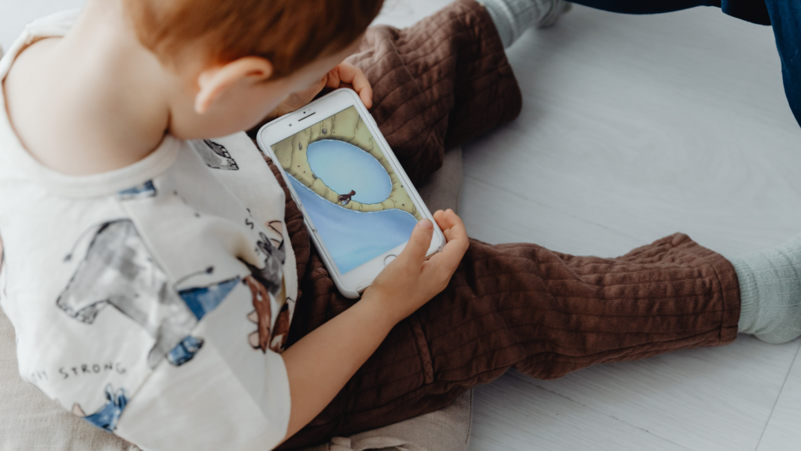 Browser-Based Gaming vs App-Based Gaming: Phone Requirements Compared