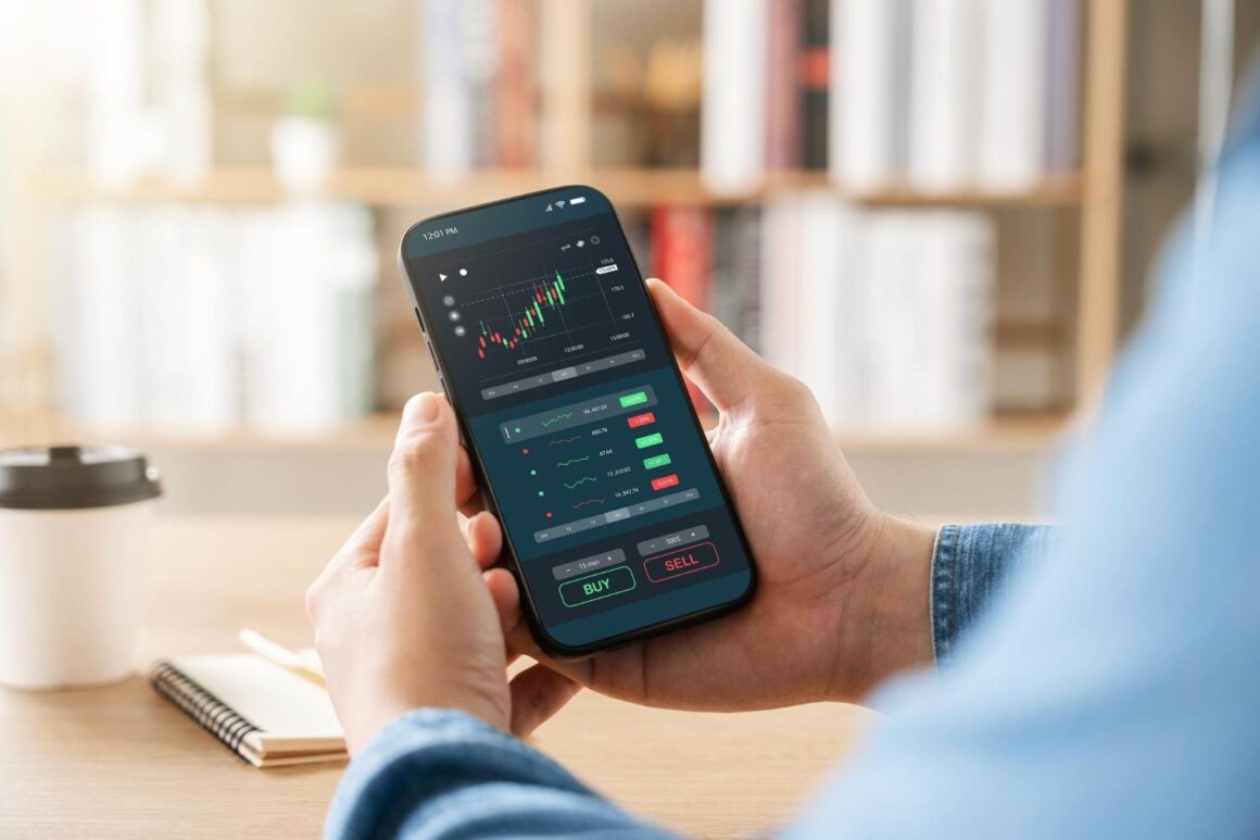 How Mobile Technology Is Transforming Real-Time Financial Trading
